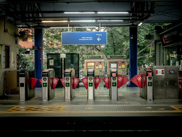 Location voiture figari aéroport : laissez-vous guider en corse!