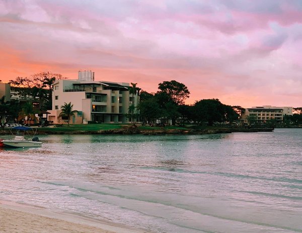 Trouville sur mer : pourquoi opter pour un hôtel au bord de la mer ?